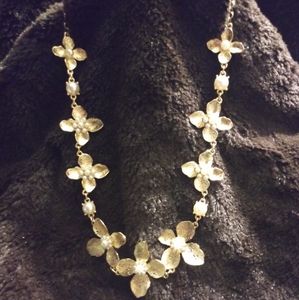 Flower necklace